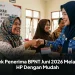 buatkan gambar ibu ibu dapet bantuan bpnt